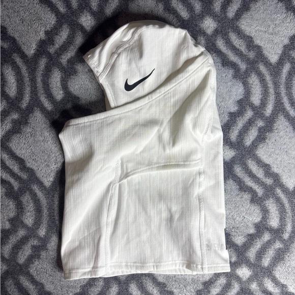 Nike Pro Therma-FIT White Hood